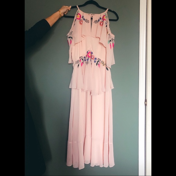 Embroidered Cold Shoulder Open Back Midi Dress - Picture 4 of 5